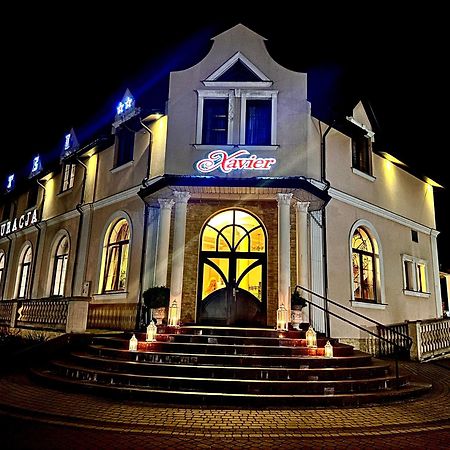 Hotel "Xavier" Lubycza Krolewska Экстерьер фото