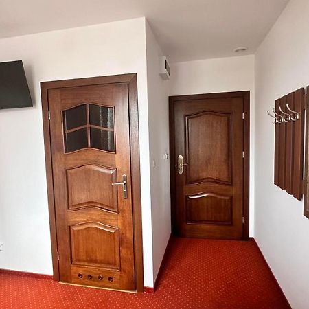 Hotel "Xavier" Lubycza Krolewska Экстерьер фото