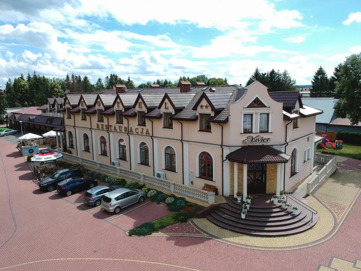 Hotel "Xavier" Lubycza Krolewska Экстерьер фото